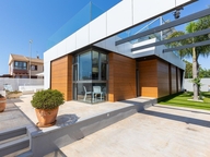 items-16020-1211693.jpg
