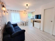 items-16119-1220617.jpg